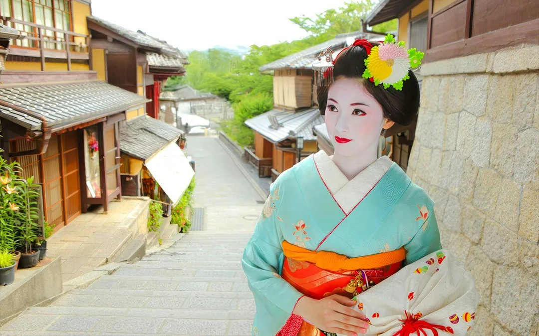 Kyoto: Maiko Transformation with Full Kimono Makeover & Professional Photoshoot Image 5
