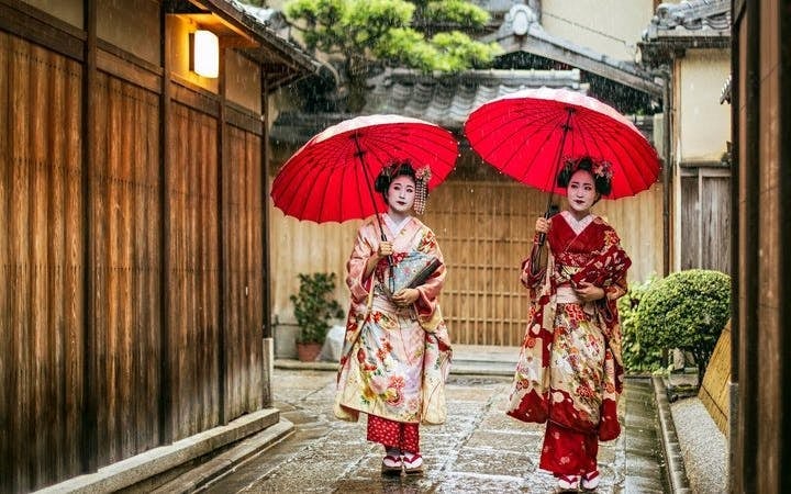 Kyoto: Private Gion Geisha District & Hidden Gems Tour Image 2