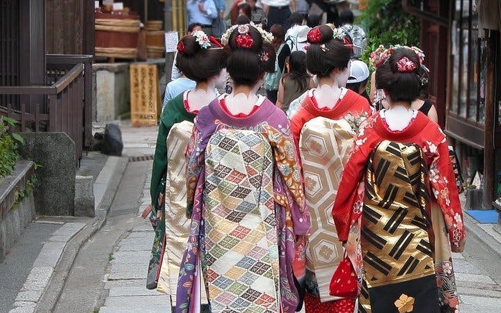 Kyoto: Private Gion Geisha District & Hidden Gems Tour Image 7