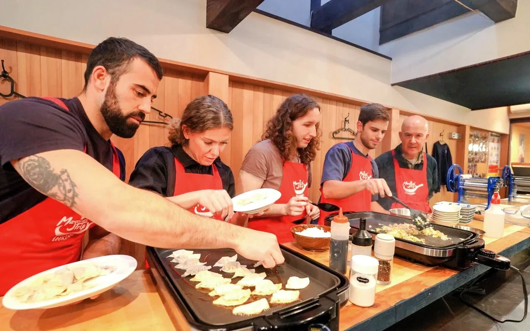 Kyoto Ramen & Gyoza Cooking Class Image 3
