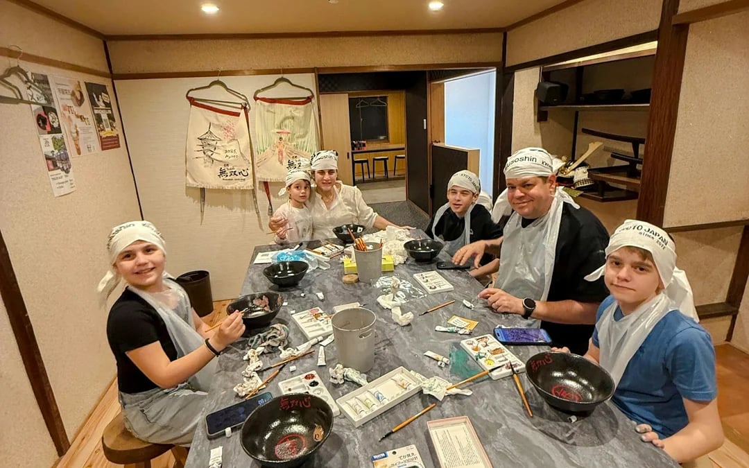 Kyoto Ramen-Making Cooking Class with Bowl Painting in Gion Image 5
