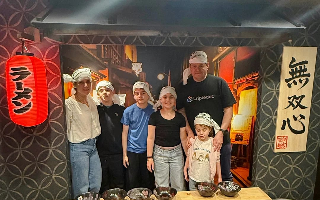 Kyoto Ramen-Making Cooking Class with Bowl Painting in Gion Image 7