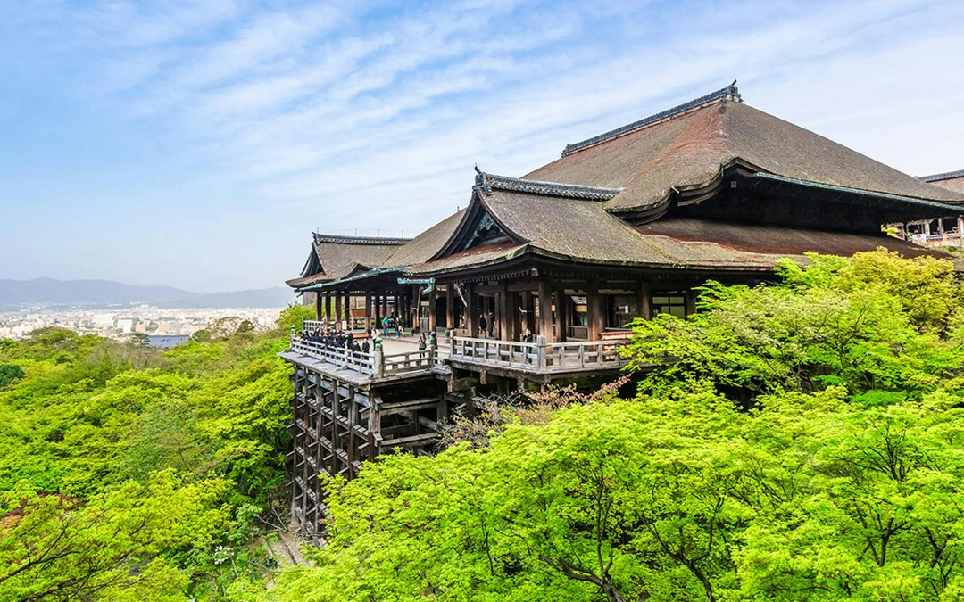 Kyoto's Top Temples Guided Tour: Fushimi Inari, Kiyomizu-dera & Kinkaku-ji from Osaka/Kyoto Image 3