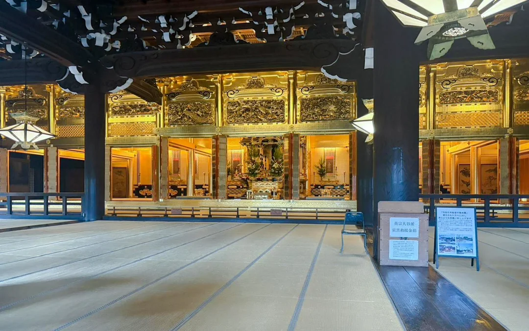 Kyoto Temple Morning Buddhist Ritual Small-Group Walking Tour Image 2