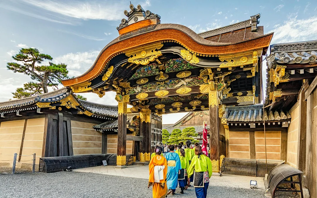Kyoto Temples & Castle Guided Tour: Arashiyama, Nijo Castle, Fushimi Inari, and Kinkakuji from Kyoto Image 6