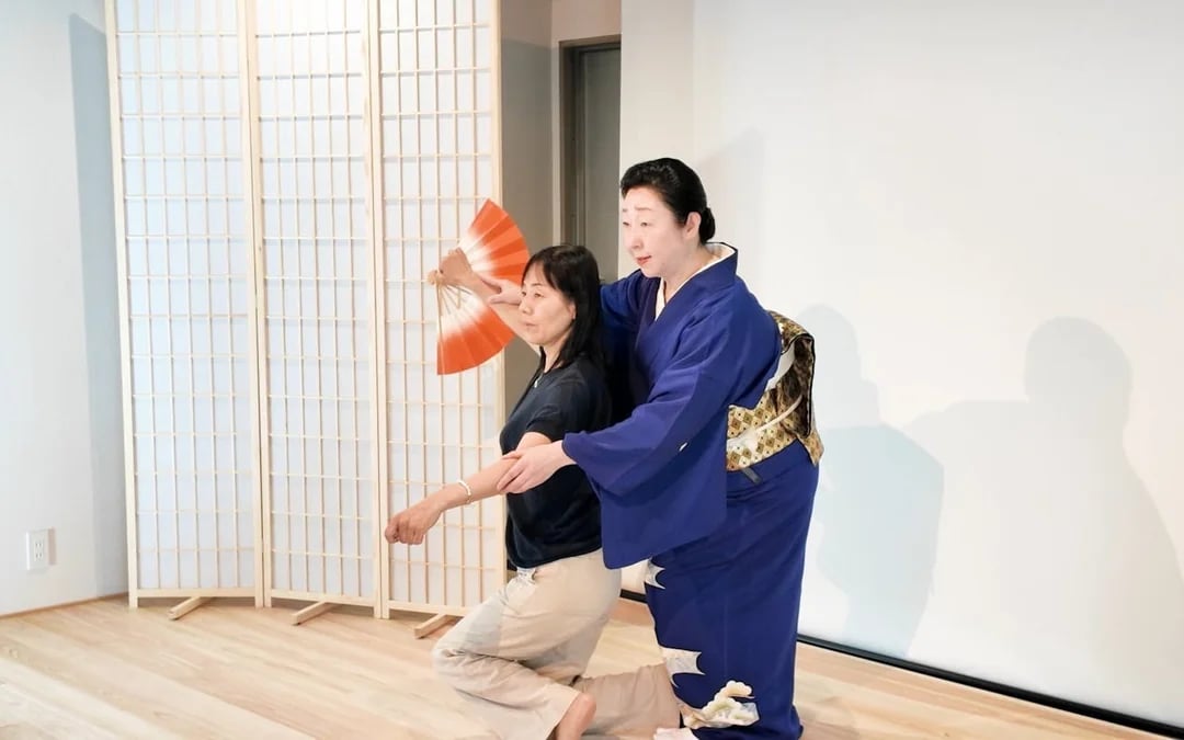 Kyoto: Traditional Japanese Dance Workshop with Certificate Image 4