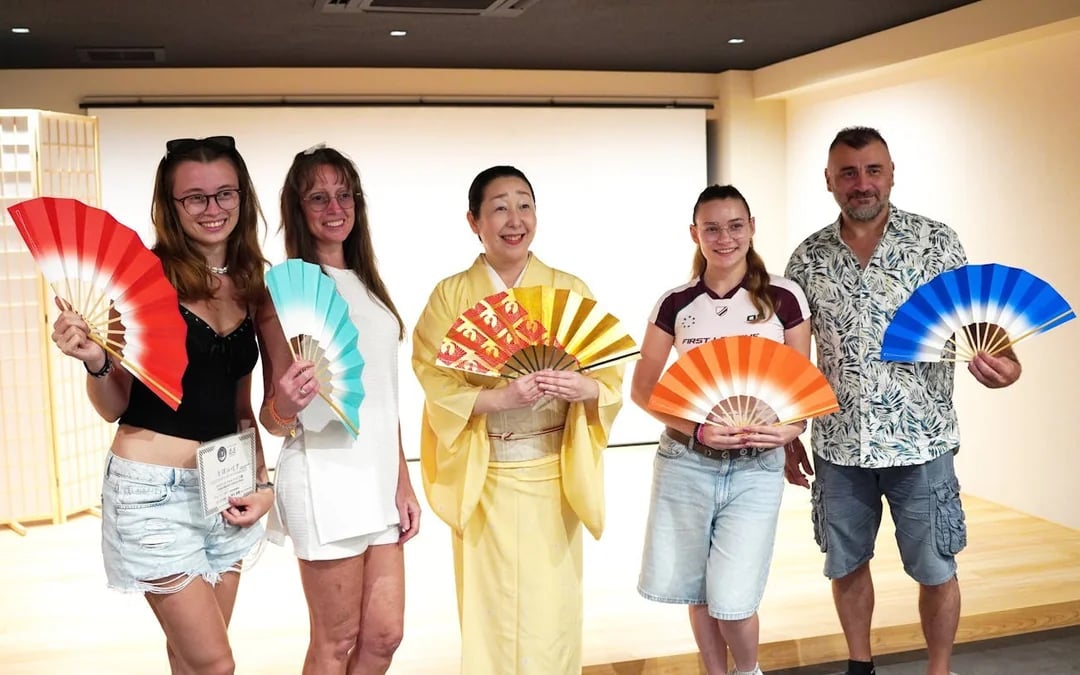 Kyoto: Traditional Japanese Dance Workshop with Certificate Image 6