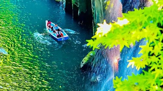 Kyushu Takachiho Gorge Day Tour – Forest Blessing on the Sky Train & Exploring Amanoyasukawara