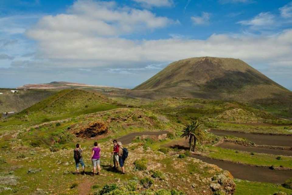 La Corona Volcano Trekking Tour