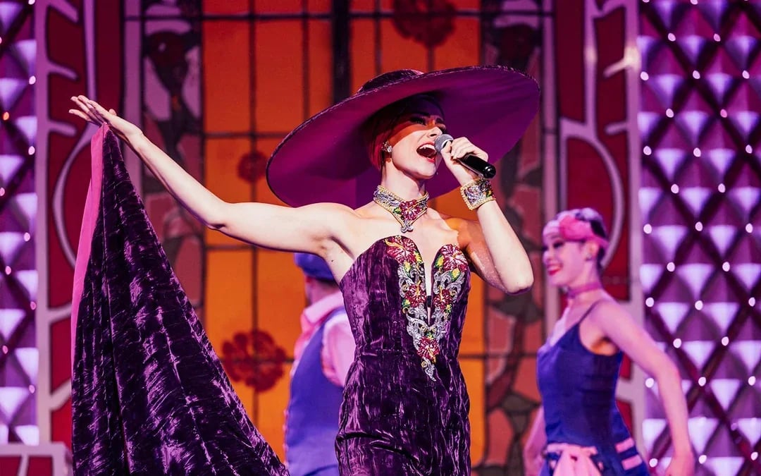 La Nouvelle Eve Cabaret Show with Dinner Image 1