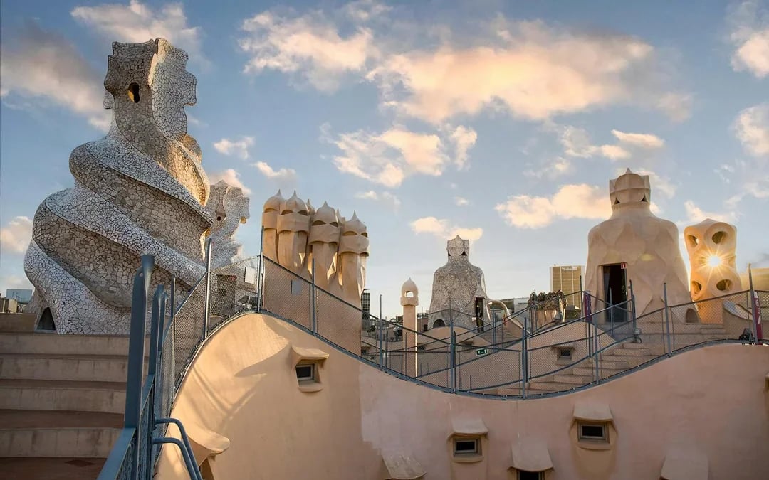 La Pedrera-Casa Milà Guided Sunrise Tour Image 9