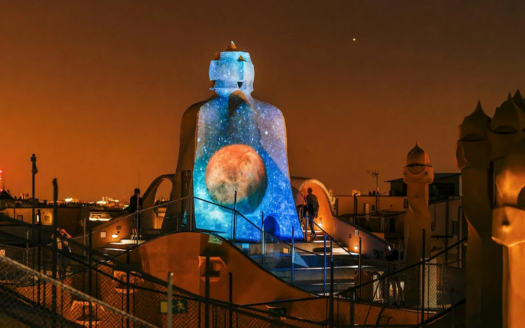 La Pedrera-Casa Milà Night Guided Tour Image 4