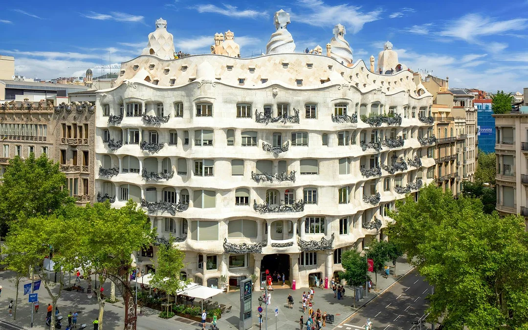 La Pedrera-Casa Milà Skip-the-Line English Guided Tour Image 2