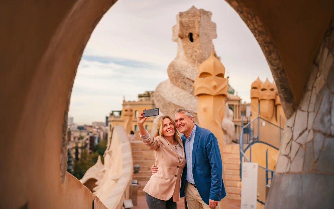 La Pedrera: Premium Small-Group Tour with Exclusive Access & Cava Image 12
