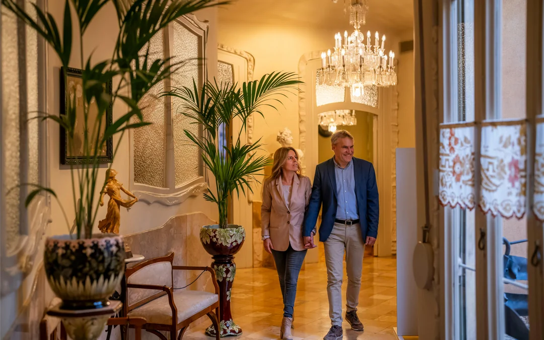 La Pedrera: Premium Small-Group Tour with Exclusive Access & Cava Image 3