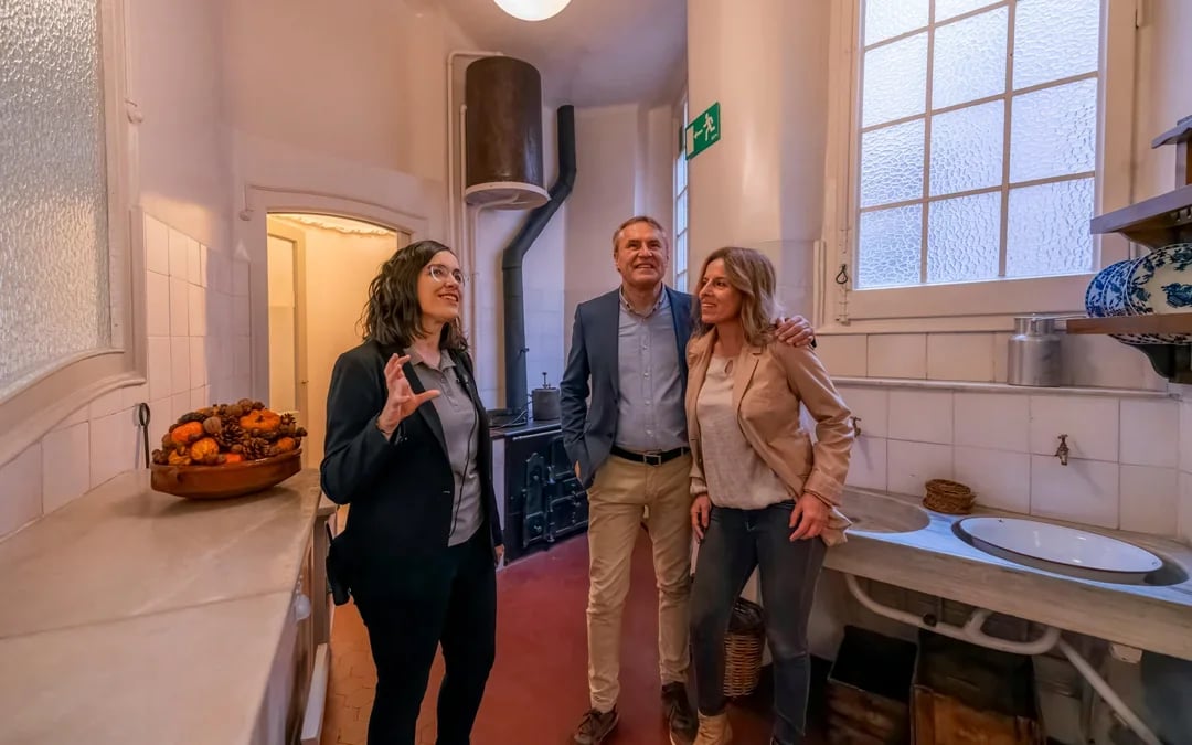 La Pedrera: Premium Small-Group Tour with Exclusive Access & Cava Image 9