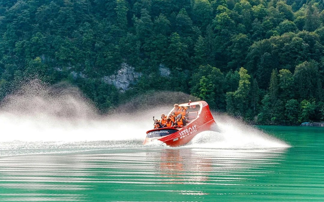 Lake Brienz Jetboat Tickets Image 6