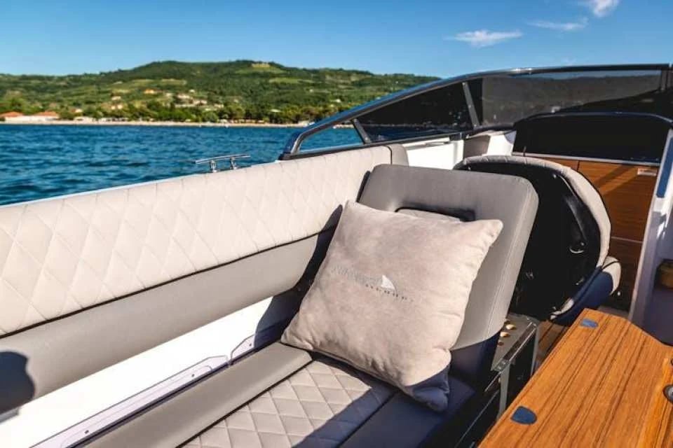Lake Como 3-Hour Private  Boat Tour