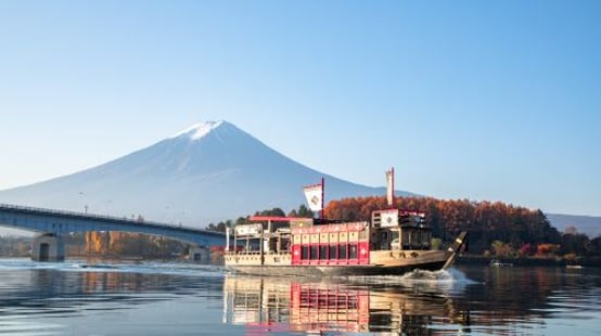 Lake Kawaguchiko Sightseeing Boat "Appare"