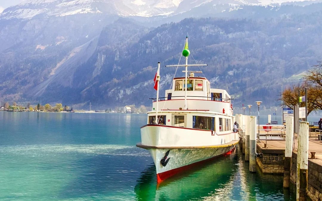 Lake Thun & Lake Brienz Cruise Day Pass Image 7