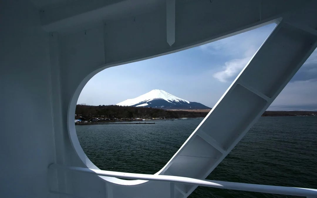 Lake Yamanaka “Swan Lake” Cruise Ticket Image 5