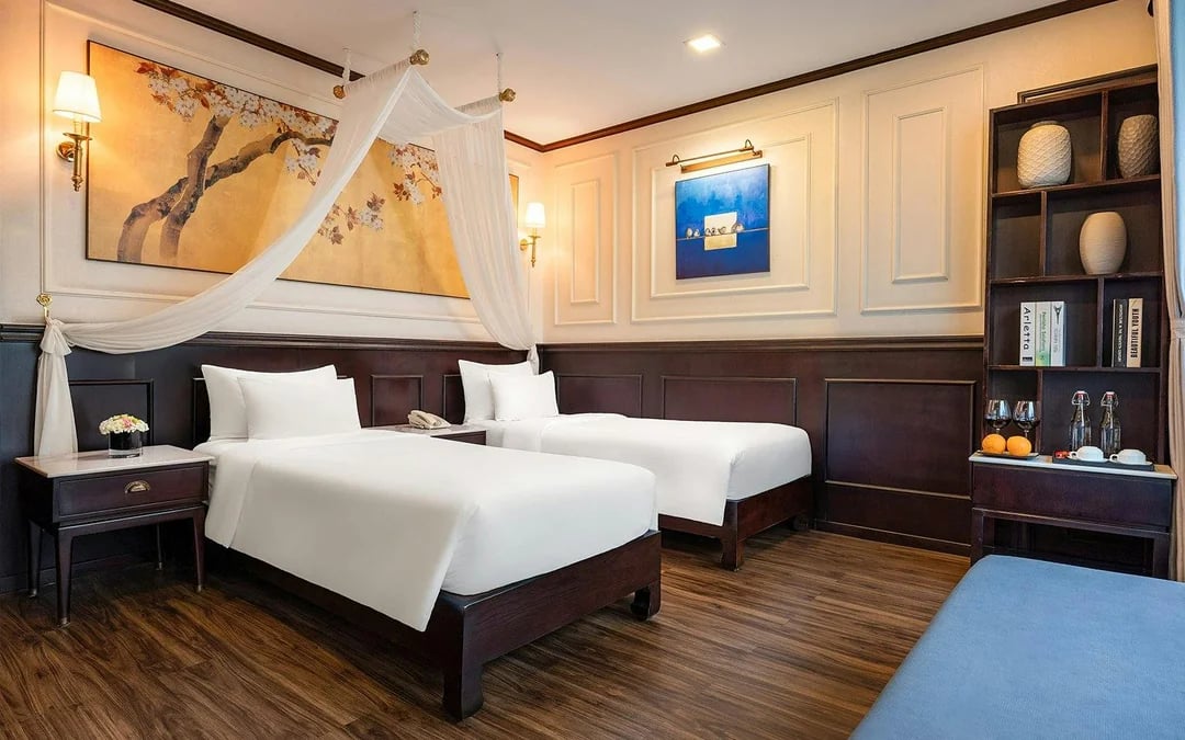 Lan Ha Bay: 2D1N 5-Star Cruise Image 11