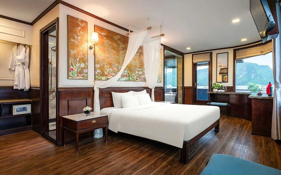 Lan Ha Bay: 2D1N 5-Star Cruise Image 7
