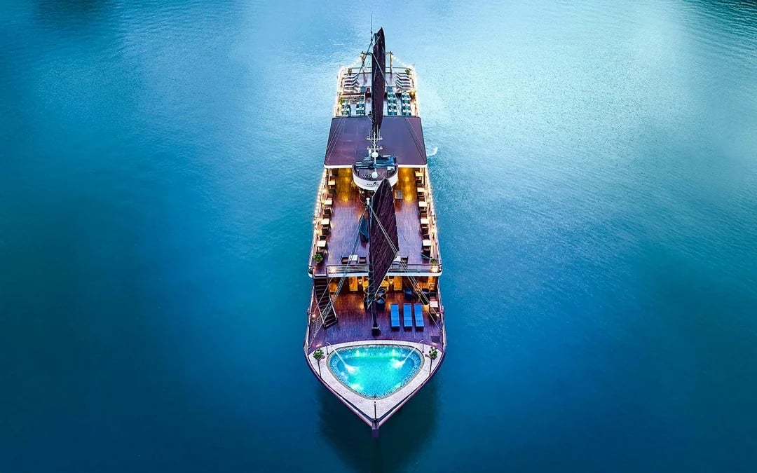 Lan Ha Bay: 3D2N 5-Star Cruise Image 1