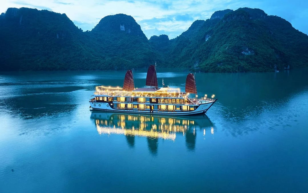 Lan Ha Bay: 3D2N 5-Star Cruise Image 2