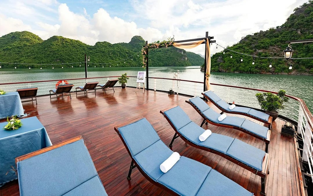Lan Ha Bay: 3D2N 5-Star Cruise Image 11