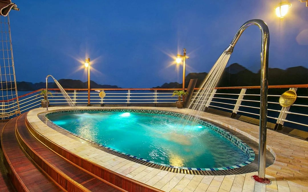 Lan Ha Bay: 3D2N 5-Star Cruise Image 5