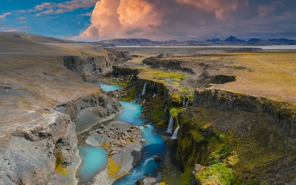 Landmannalaugar Highlands 4x4 Minibus Tour with Hot Spring Bath Image 7