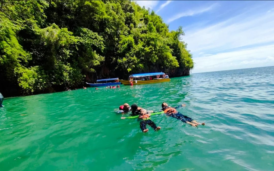 Langkawi Dangli Island Boat Trip with Snorkeling and Beach Stop Image 5