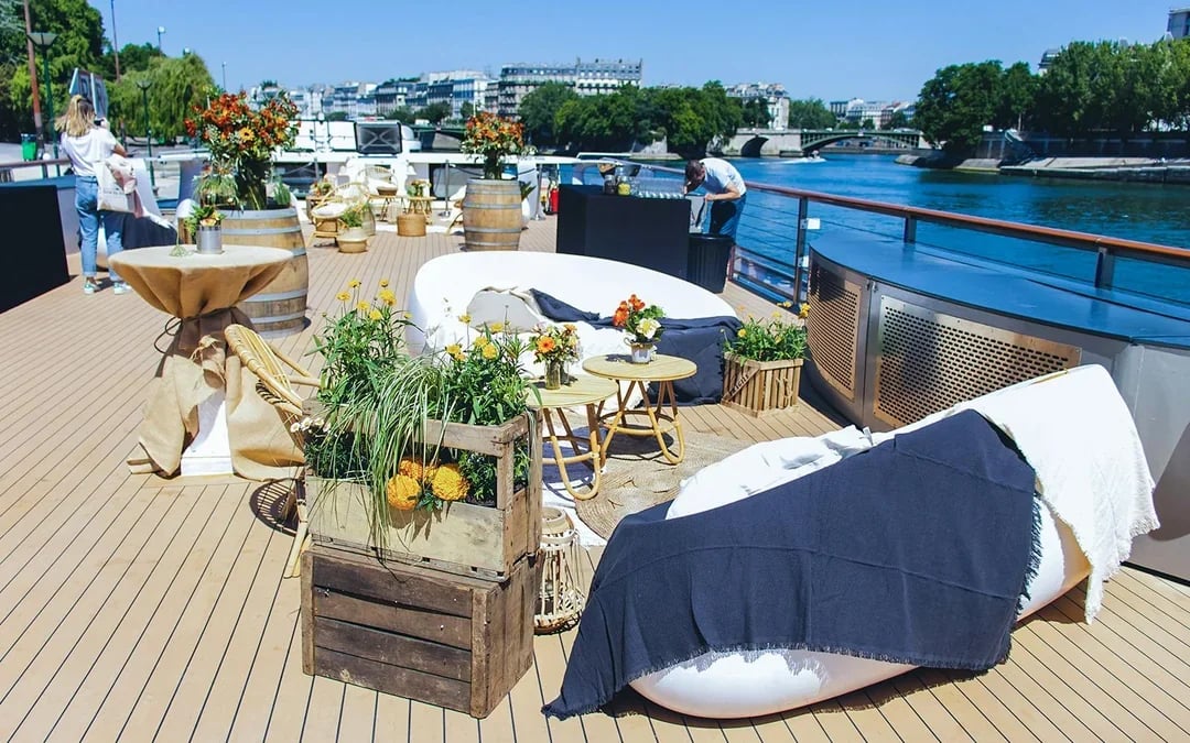 Le Diamant Bleu Seine River Lunch or Dinner Cruise Image 7