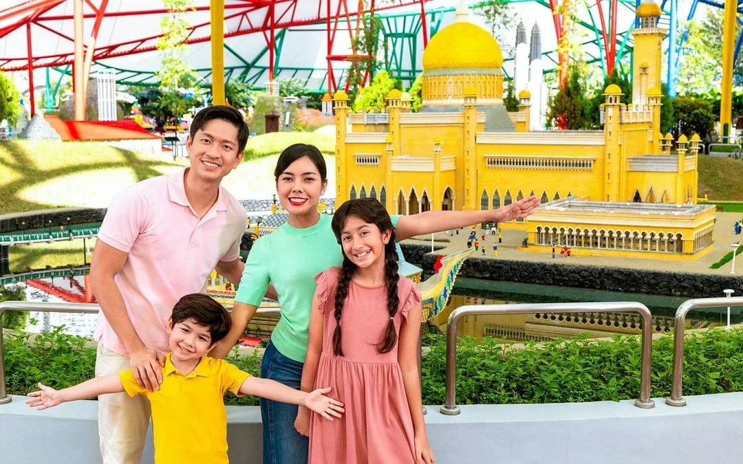 LEGOLAND® Malaysia Admission Ticket + Round Trip transfers from Singapore Image 7