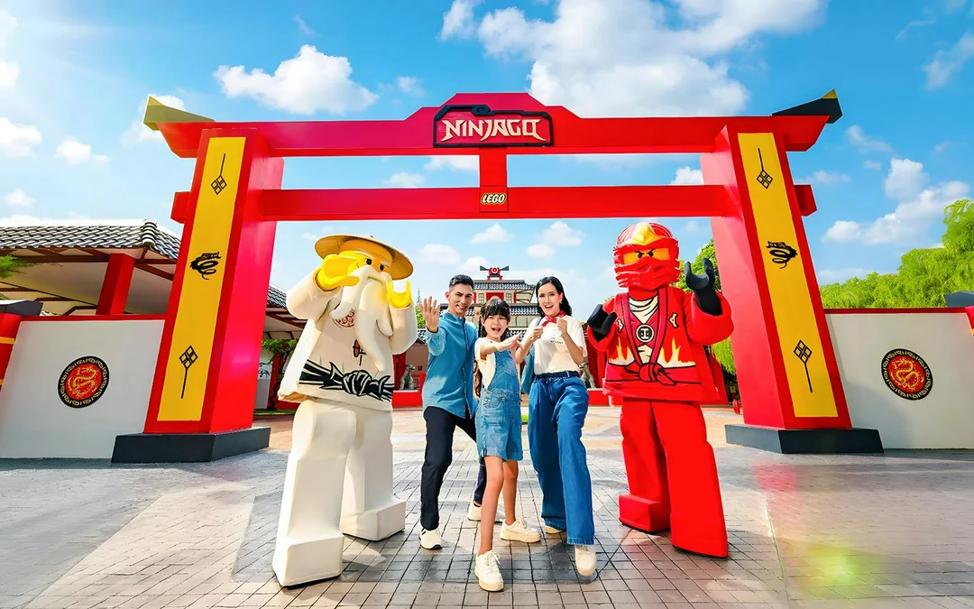 LEGOLAND® Malaysia All Park Hopper - Theme Park + Water Park + SEA LIFE Image 1