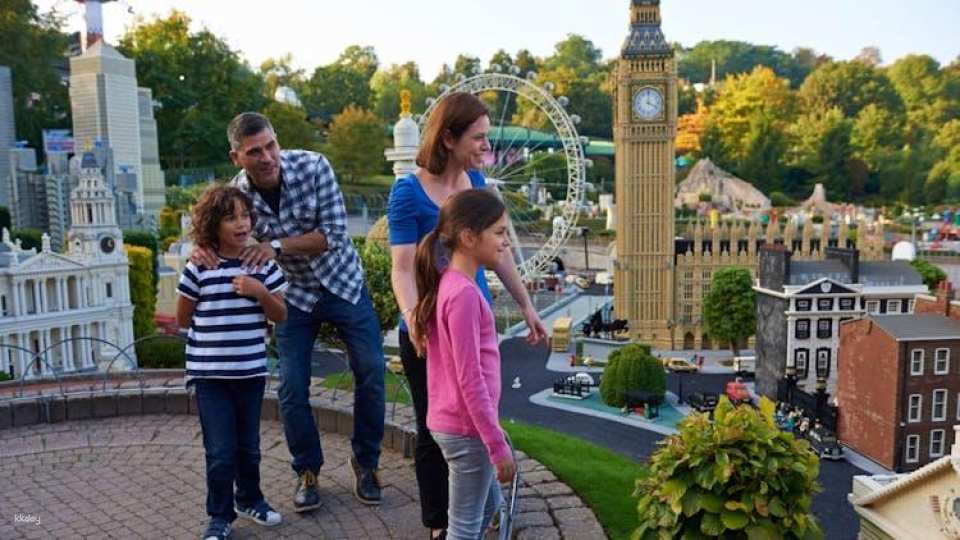 The LEGOLAND® Windsor Resort Express from London