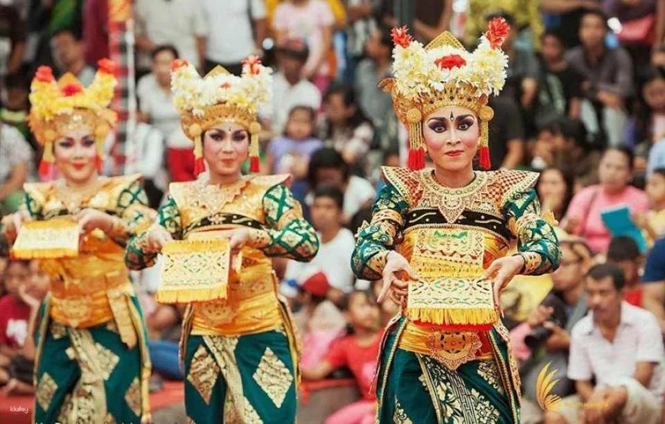 Legong Dance Show Tickets at Ubud Palace Bali | Indonesia