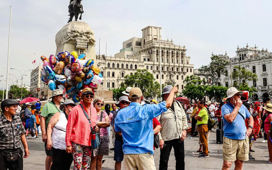 Lima City Tour of Historic Center with Catacombs, Magic Water Circuit and Local Dinner Image 1