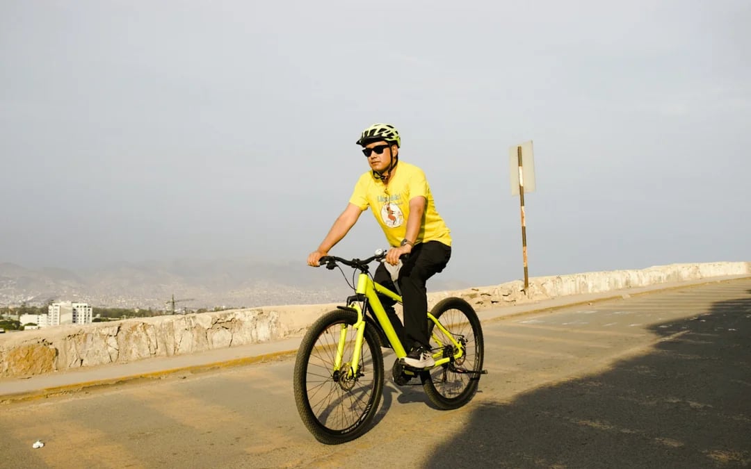 Lima Downhill Bike Tour From Morro Solar to Miraflores Image 1