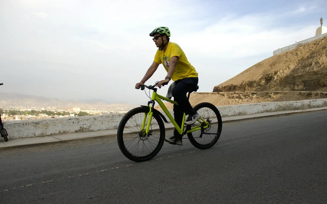 Lima Downhill Bike Tour From Morro Solar to Miraflores Image 2
