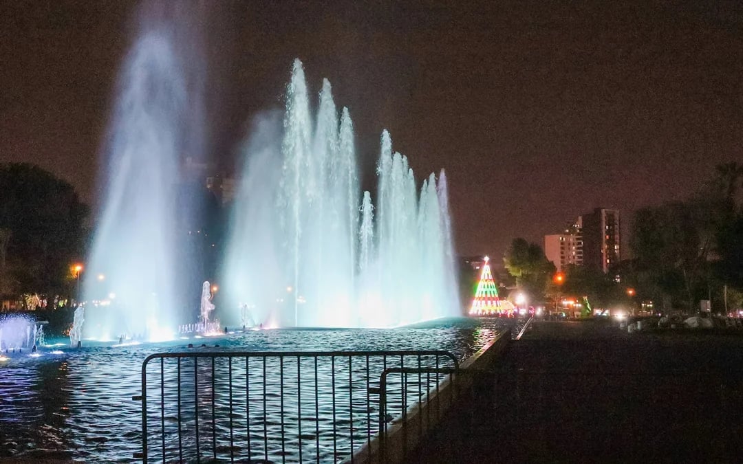 Lima Magic Water Circuit Light Show Guided Tour with Transfers Image 3