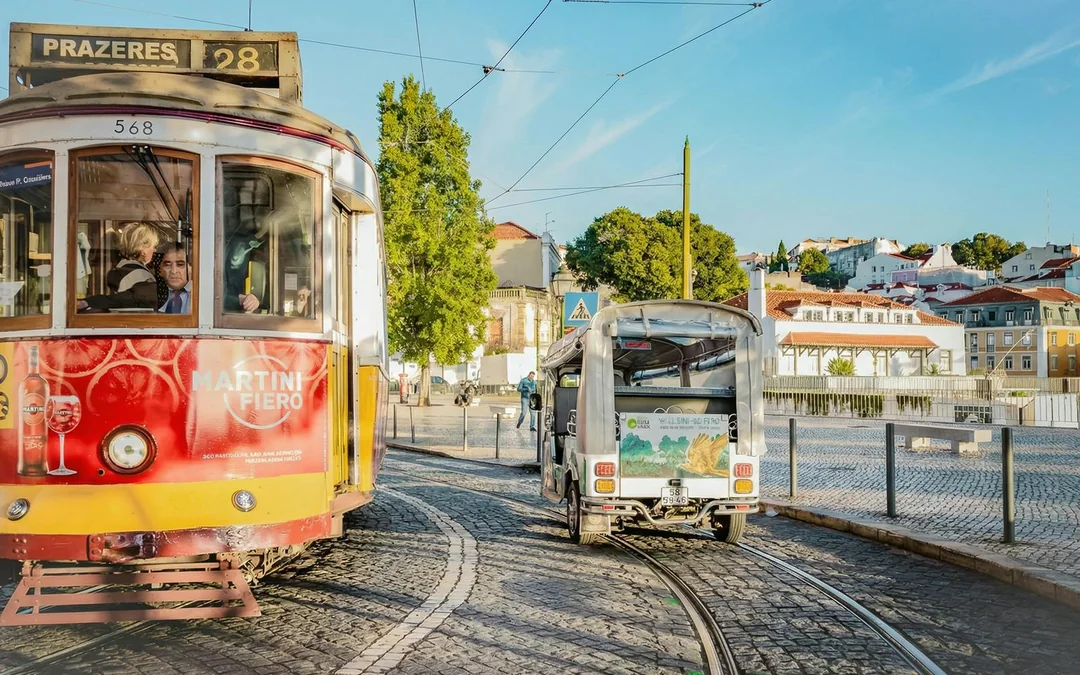 Lisbon: 2-Hour Private Tuk-Tuk Tour (Tram 28 Route) Image 4