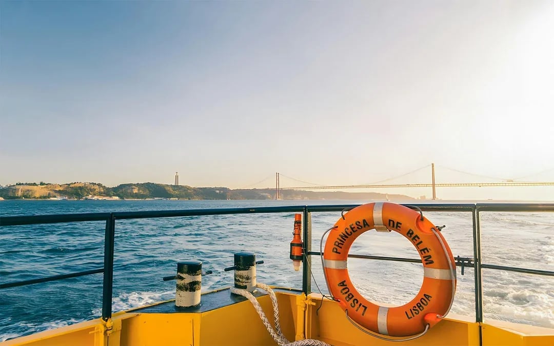 Lisbon 24h Hop-On Hop-Off Boat Tour Image 3