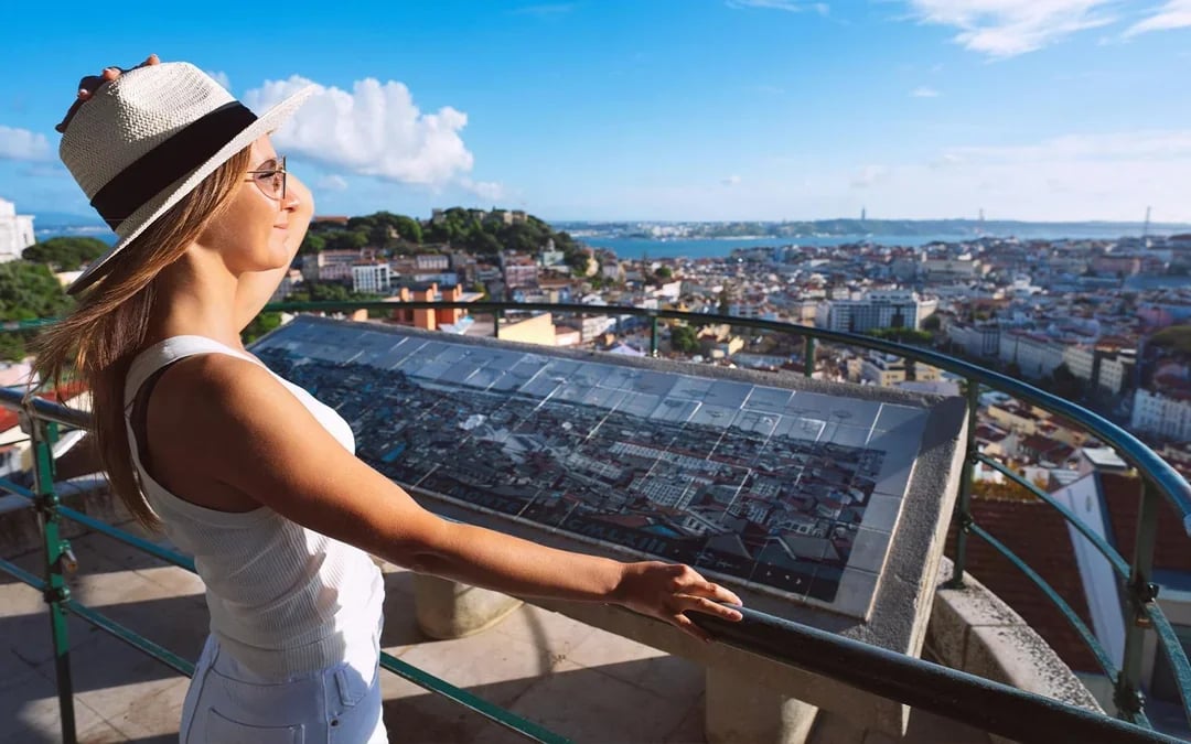 Lisbon: 5-Hour Private Tuk-Tuk Tour with Food Tastings Image 7