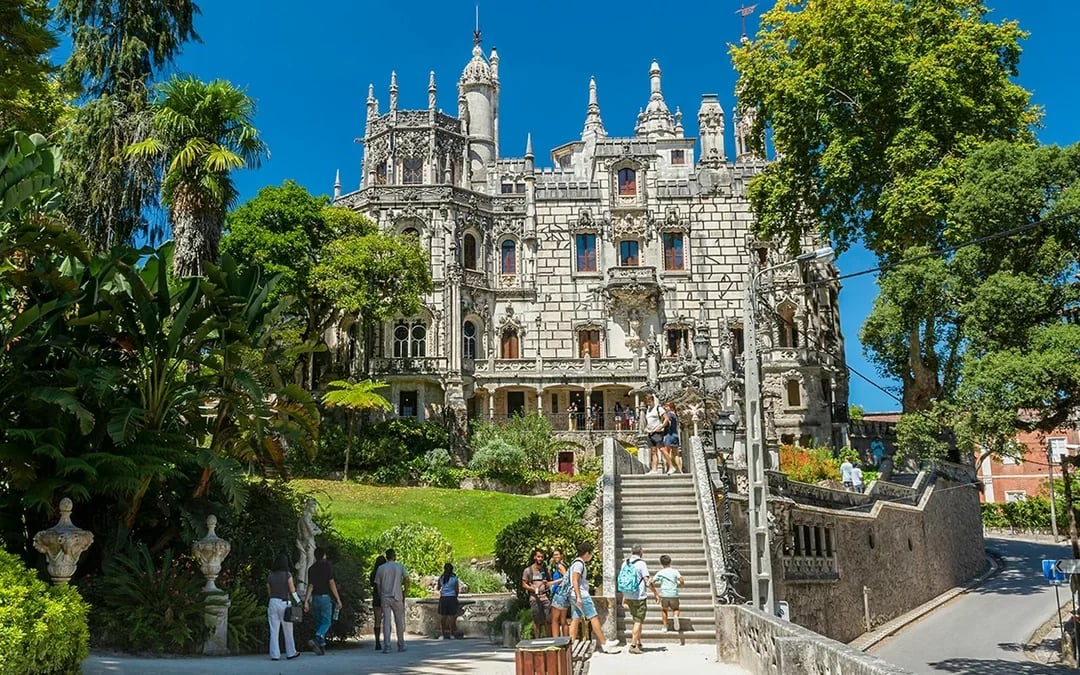 Lisbon Card: Access to São Jorge Castle & 50+ Attractions Image 6