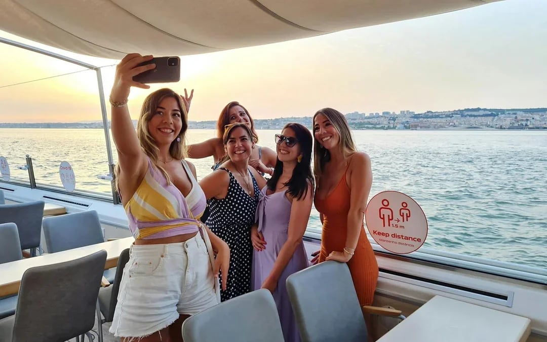 Lisbon Sightseeing Cruise on Tagus River Image 1