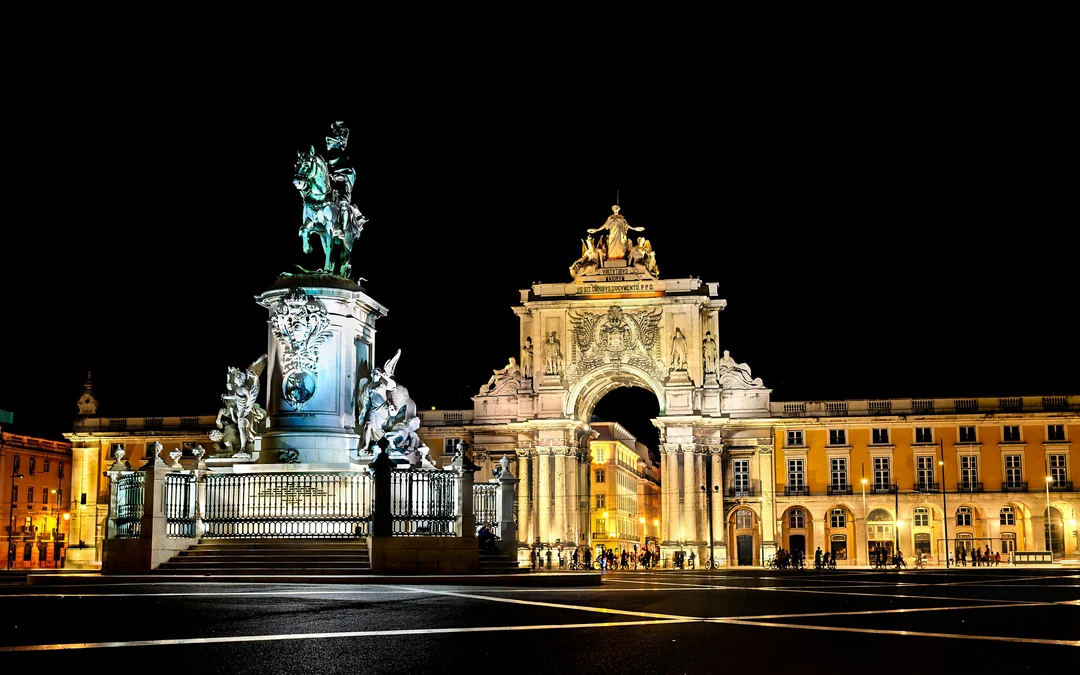 Lisbon Sightseeing: Hop-on Hop-off Bus Tour with Boat Tour
 Image 5
