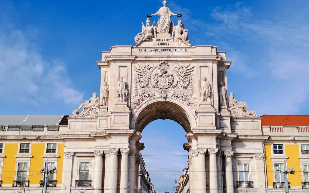 Lisbon Walking Tour: Alfama, Old City Walls and Viewpoints Image 4