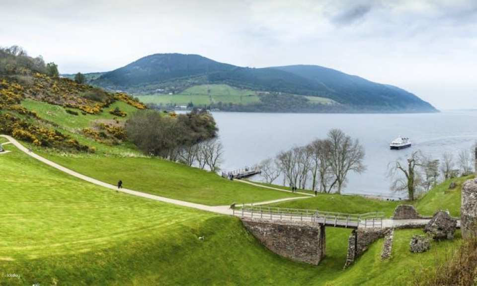 Loch Ness, Glencoe and the Highlands from Glasgow